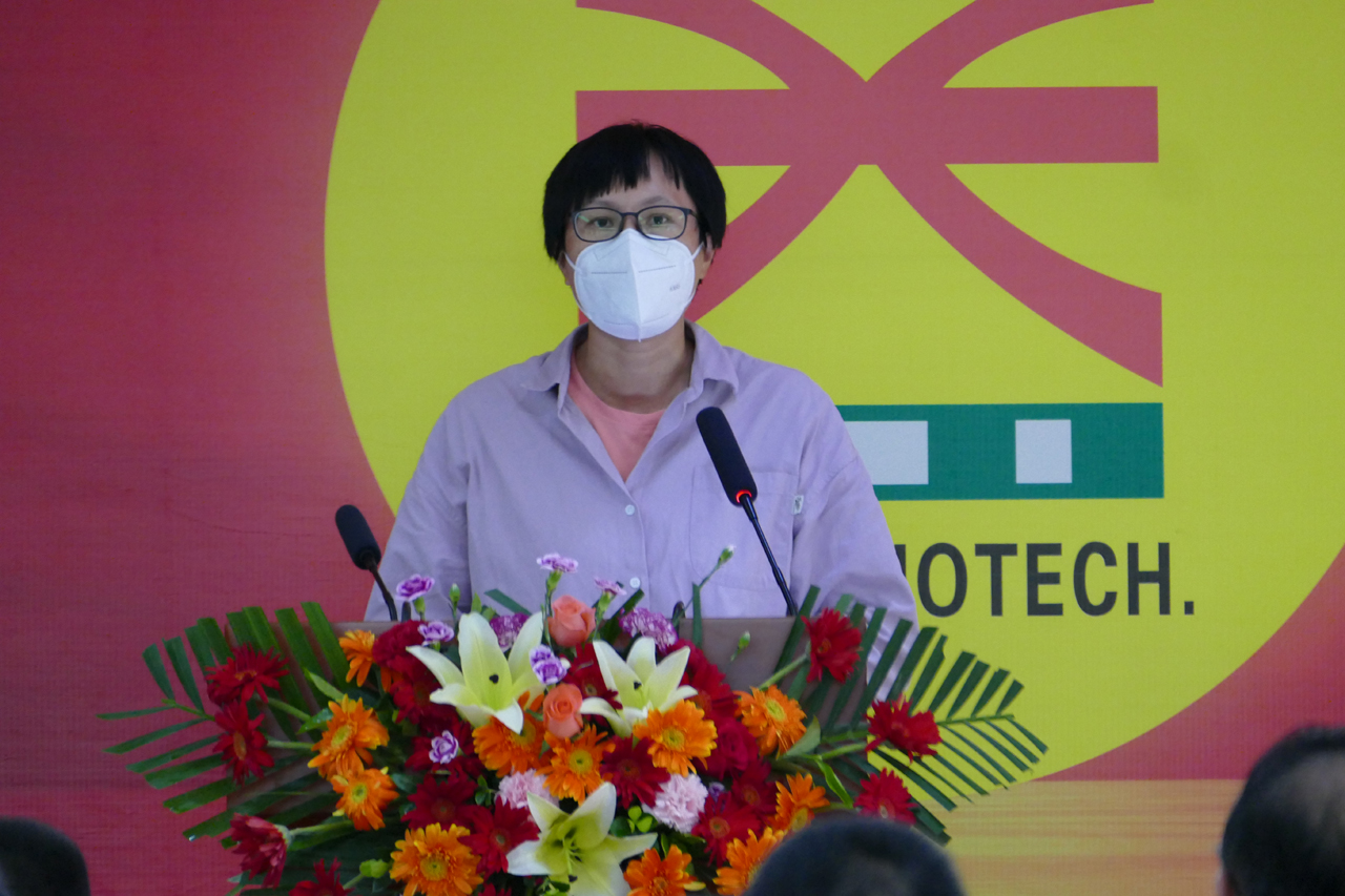 13 圖為謝總工程師發(fā)言